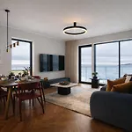 Luxury Waterfront With Sea Views, Sunset Terraces And Free Parking, One With A Huum Sauna, The Other With A Bathtub Reval