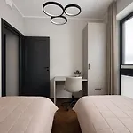 Διαμέρισμα Luxury Waterfront With Sea Views, Sunset Terraces And Free Parking, One With A Huum Sauna, The Other With A Bathtub *