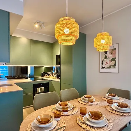 Luxury Waterfront With Sea Views, Sunset Terraces And Free Parking, One With A Huum Sauna, The Other With A Bathtub Reval