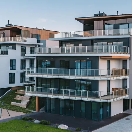 Апартаменти Luxury Waterfront With Sea Views, Sunset Terraces And Free Parking, One With A Huum Sauna, The Other With A Bathtub Таллінн