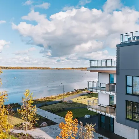 Апартаменти Luxury Waterfront With Sea Views, Sunset Terraces And Free Parking, One With A Huum Sauna, The Other With A Bathtub