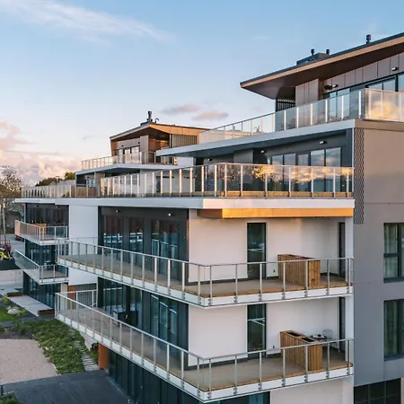 Διαμέρισμα Luxury Waterfront With Sea Views, Sunset Terraces And Free Parking, One With A Huum Sauna, The Other With A Bathtub