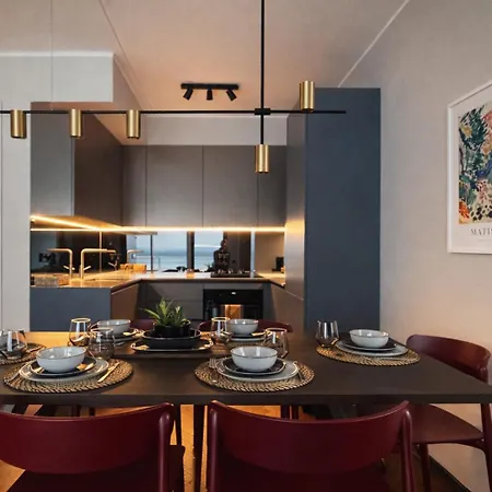 Апартаменти Luxury Waterfront With Sea Views, Sunset Terraces And Free Parking, One With A Huum Sauna, The Other With A Bathtub Таллінн