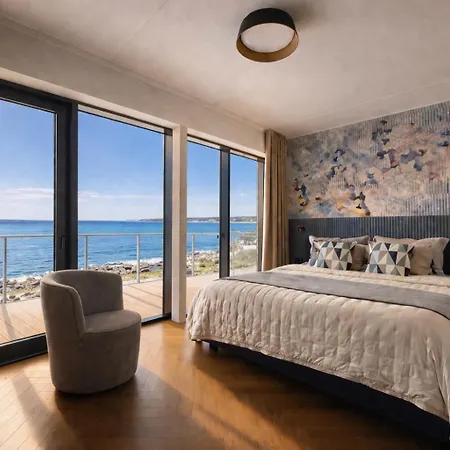 Appartamento Luxury Waterfront With Sea Views, Sunset Terraces And Free Parking, One With A Huum Sauna, The Other With A Bathtub