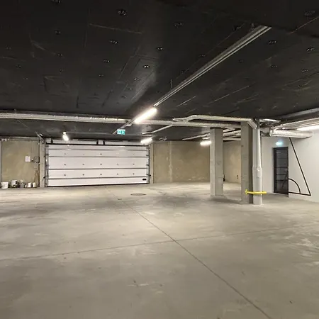 Appartement Luxury Waterfront With Sea Views, Sunset Terraces And Free Parking, One With A Huum Sauna, The Other With A Bathtub *