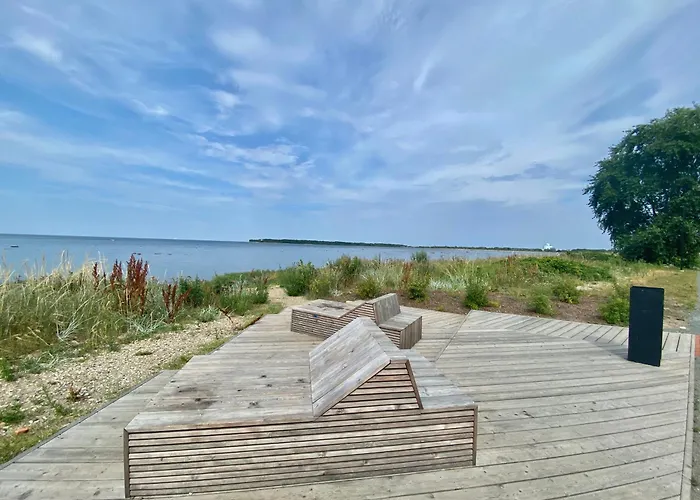 Luxury Waterfront With Sea Views, Sunset Terraces And Free Parking, One With A Huum Sauna, The Other With A Bathtub * Tallinn