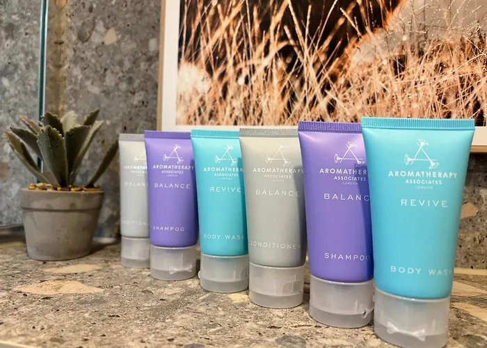 Luxury Waterfront With Sea Views, Sunset Terraces And Free Parking, One With A Huum Sauna, The Other With A Bathtub Appartement *