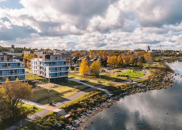 Luxury Waterfront With Sea Views, Sunset Terraces And Free Parking, One With A Huum Sauna, The Other With A Bathtub Apartment Reval