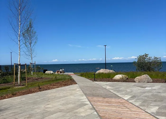 Apartment Luxury Waterfront With Sea Views, Sunset Terraces And Free Parking, One With A Huum Sauna, The Other With A Bathtub Reval