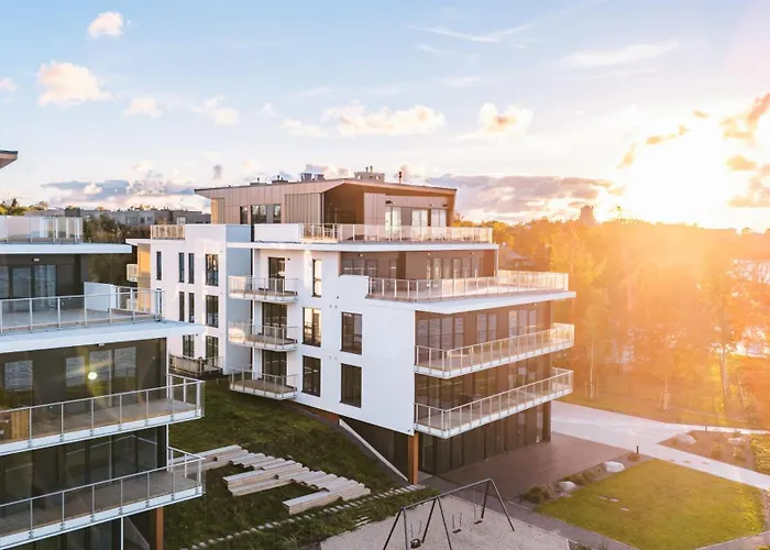 Luxury Waterfront With Sea Views, Sunset Terraces And Free Parking, One With A Huum Sauna, The Other With A Bathtub Apartment Reval
