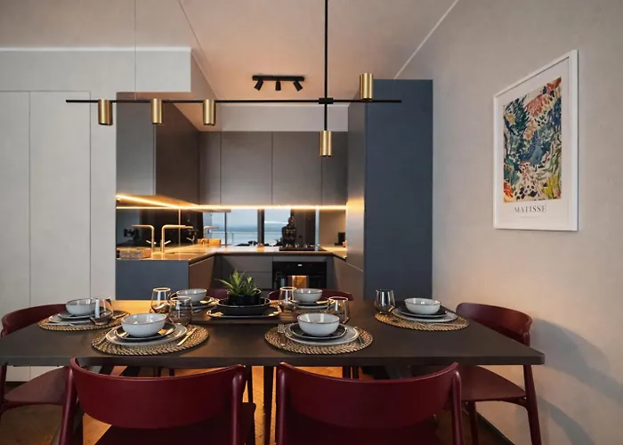 Apartment Luxury Waterfront With Sea Views, Sunset Terraces And Free Parking, One With A Huum Sauna, The Other With A Bathtub Reval