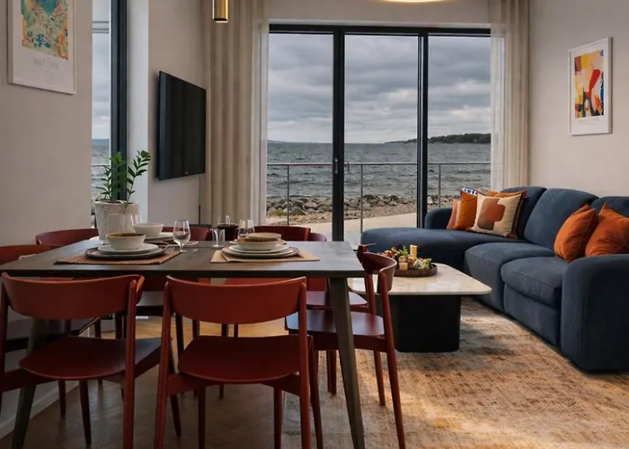 Luxury Waterfront With Sea Views, Sunset Terraces And Free Parking, One With A Huum Sauna, The Other With A Bathtub Tallinn