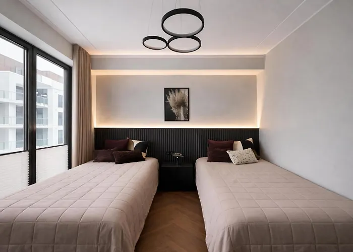 Appartement Luxury Waterfront With Sea Views, Sunset Terraces And Free Parking, One With A Huum Sauna, The Other With A Bathtub