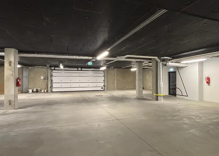 Appartement Luxury Waterfront With Sea Views, Sunset Terraces And Free Parking, One With A Huum Sauna, The Other With A Bathtub *