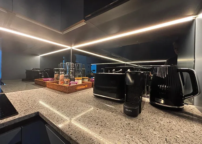 Luxury Waterfront With Sea Views, Sunset Terraces And Free Parking, One With A Huum Sauna, The Other With A Bathtub * Reval