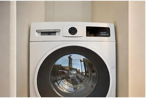 Lejlighed Luxury Waterfront With Sea Views, Sunset Terraces And Free Parking, One With A Huum Sauna, The Other With A Bathtub *