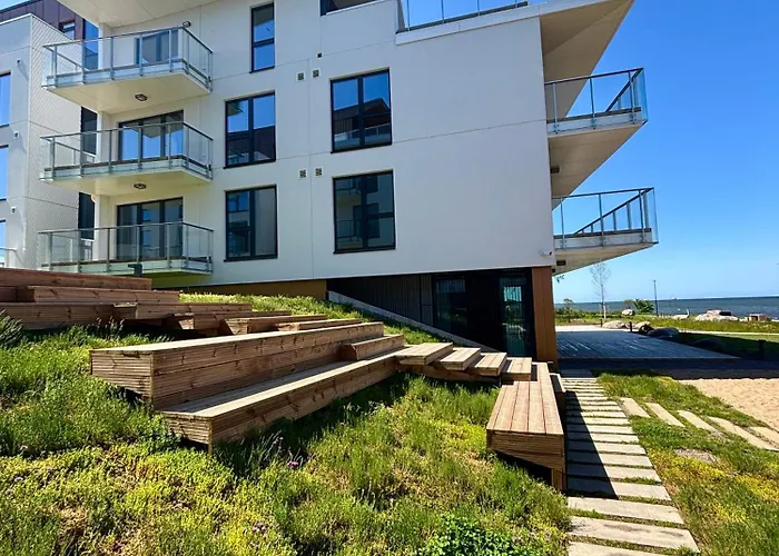 Luxury Waterfront With Sea Views, Sunset Terraces And Free Parking, One With A Huum Sauna, The Other With A Bathtub Lejlighed *